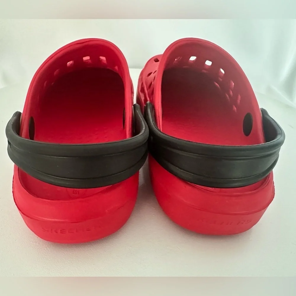 Skechers Kids Red Clog Sandals Size 13 Slip-On Comfort Shoes (SH104)